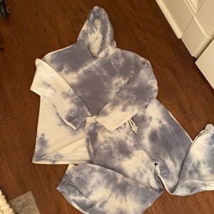 Girls tie-dye sweatsuit, size XL